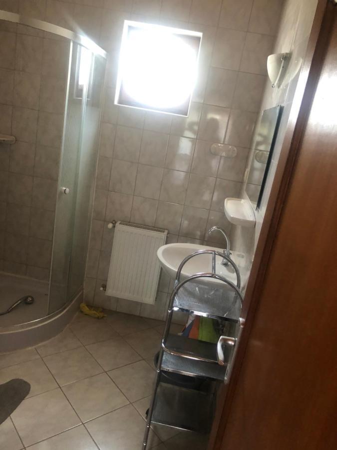 Zalakarosi Egerfa Nyaralohaz Foeldszinti Es Emeleti Apartman Buitenkant foto