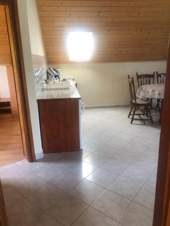 Zalakarosi Egerfa Nyaralohaz Foeldszinti Es Emeleti Apartman Buitenkant foto